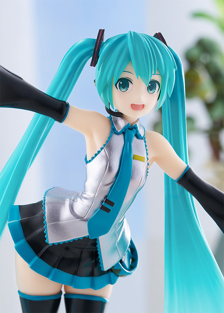 Hatsune Miku – Translucent Color Ver. (Character Vocal Series 01: Hatsune Miku) POP UP PARADE Figure