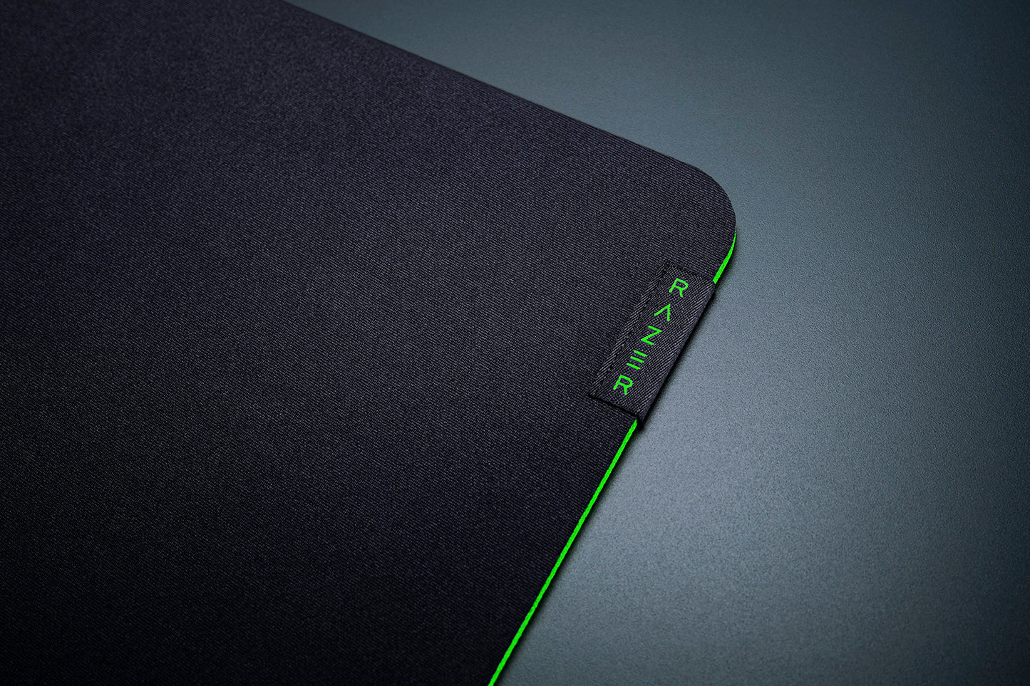 RAZER GIGANTUS V2-SOFT GAMING MOUSE MAT-3XL-FRML PACKAGING